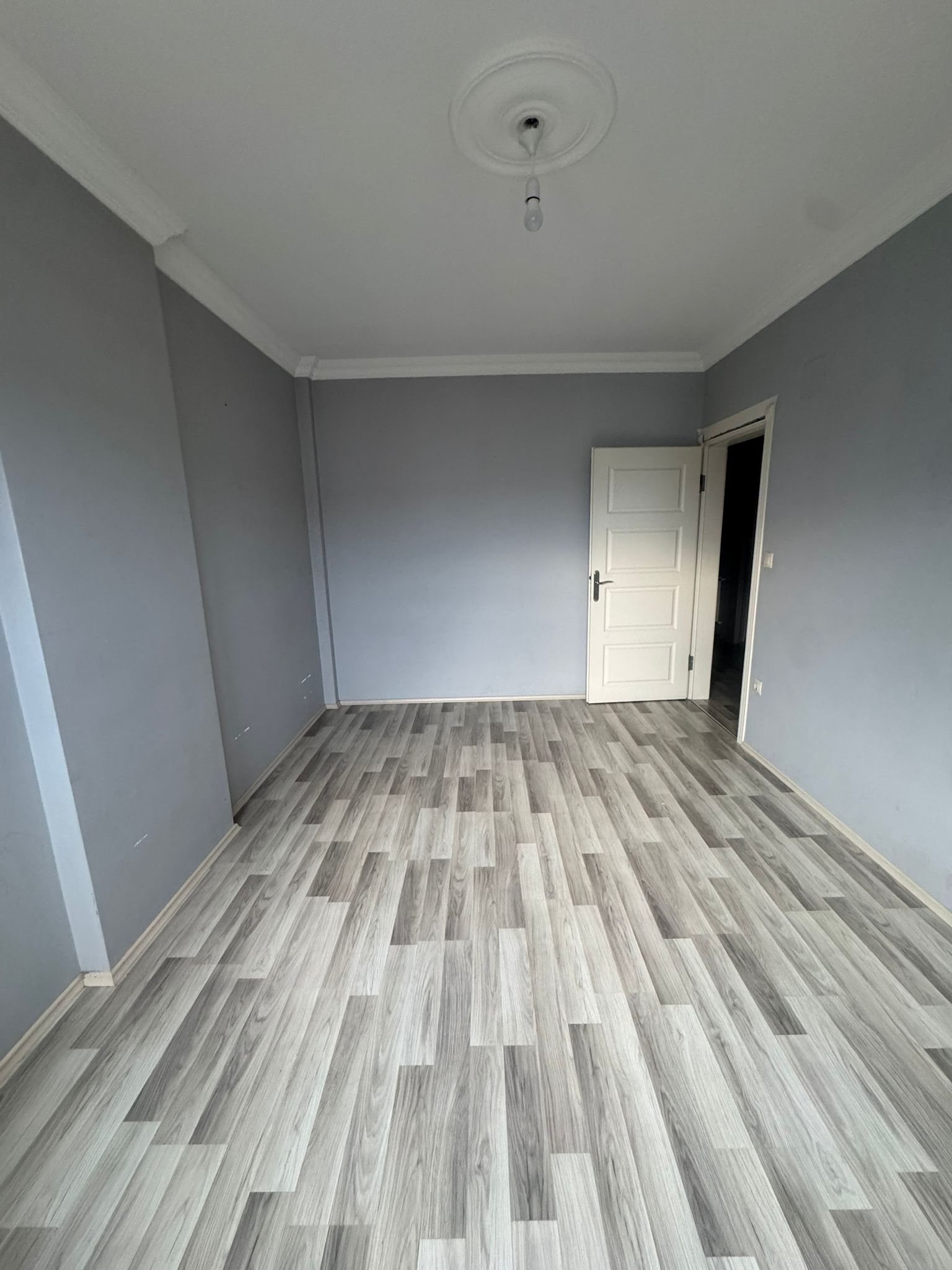 MABEL'DEN MERKEZİ KONUMDA GENİŞ FIRSAT 3+1 DOĞALGAZLI DAİRE